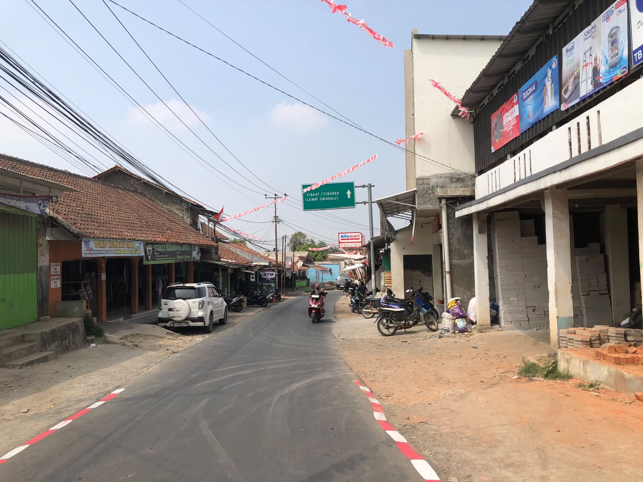Pelayanan di toko Caringin Tani